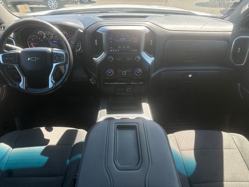 2020 Chevrolet Silverado 1500 RST Crew Cab 4X4 Upper Image 2