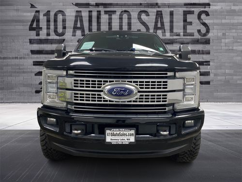 2017 Ford F-350 Super Duty SUPER DUTY PLATINUM 4X4 *LONG BED* Crew Cab Lower Image 3