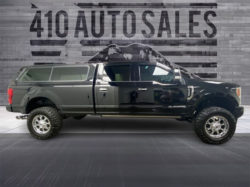 2017 Ford F-350 Super Duty SUPER DUTY PLATINUM 4X4 *LONG BED* Crew Cab Upper Image 2