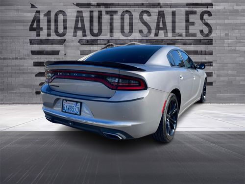 2016 Dodge Charger SE Lower Image 1