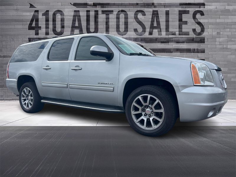 2013 GMC YUKON XL SLT Upper Image 1