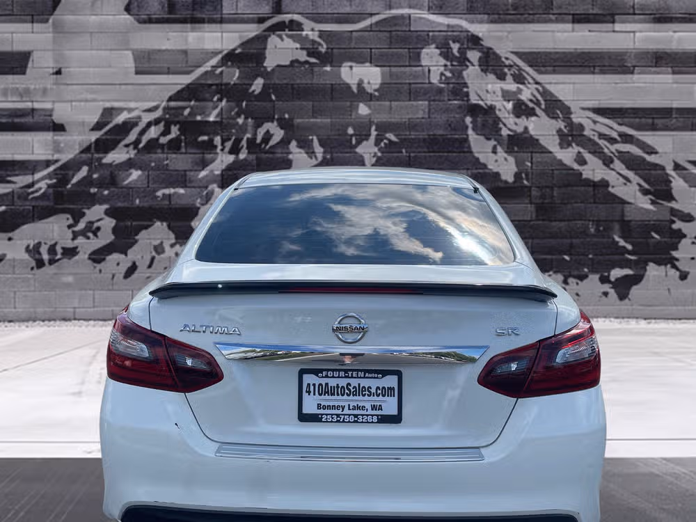 2017 Nissan Altima 2.5 SR MIDNIGHT Lower Image 2