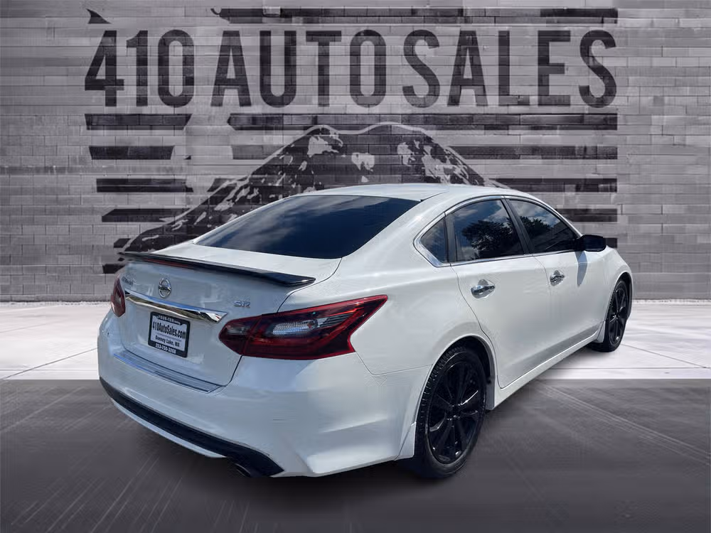 2017 Nissan Altima 2.5 SR MIDNIGHT Lower Image 1