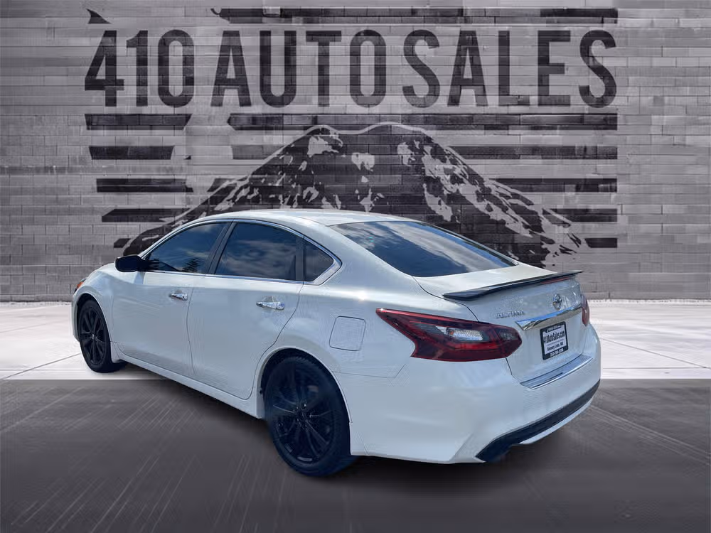 2017 Nissan Altima 2.5 SR MIDNIGHT Image 8