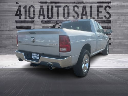 2016 Ram 1500 SLT Quad Cab 4X4 Lower Image 1