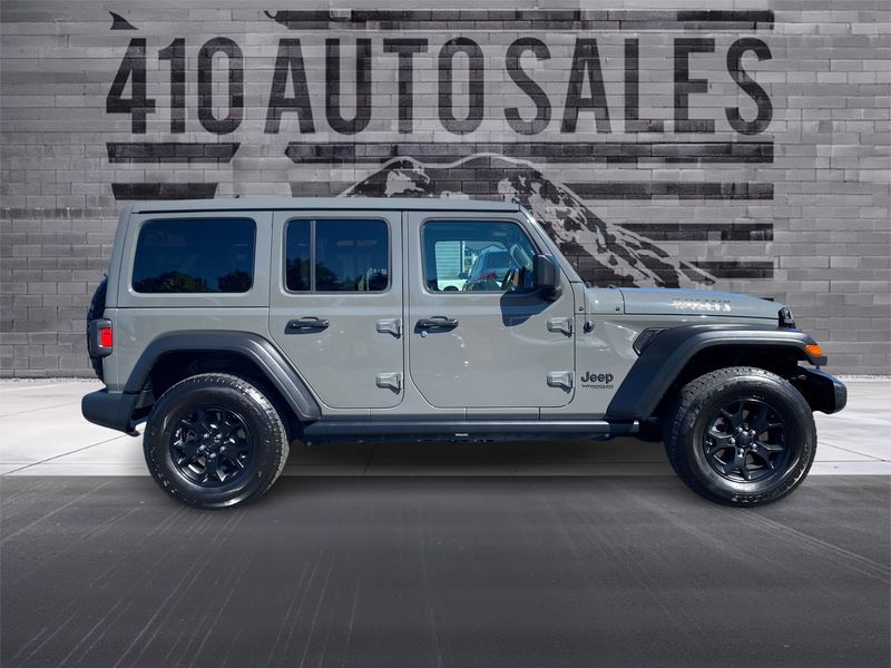 2021 Jeep Wrangler Unlimited Willys photo 2