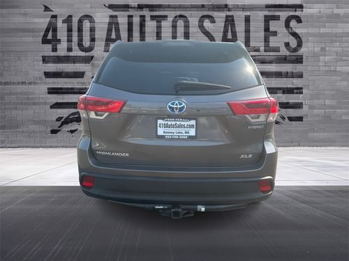 2018 Toyota Highlander Hybrid XLE AWD Lower Image 2