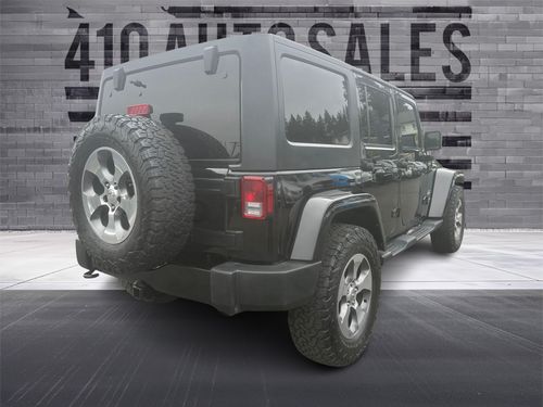 2018 Jeep Wrangler JK Unlimited Sahara 4X4 Lower Image 1