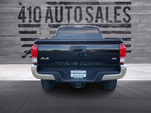 2017 Toyota Tacoma TRD Off-Road 4x4 *LIFTED* Lower Image 2