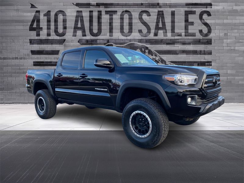 2017 Toyota Tacoma TRD Off-Road 4x4 *LIFTED* Upper Image 1