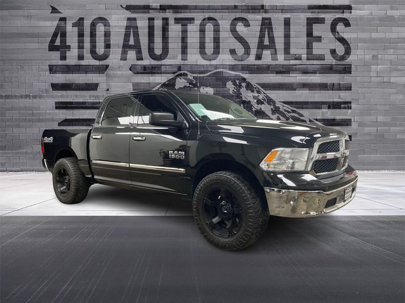 2017 Ram 1500 Crew Cab SLT 4X4 Upper Image 1