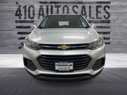 2018 Chevrolet Trax LS Crossover Lower Image 3