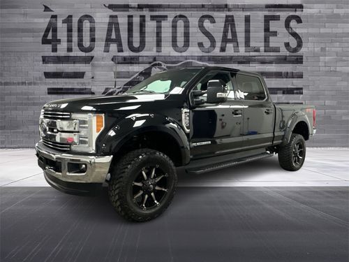 2019 Ford F-350 Super Duty LARIAT 4X4 Lower Image 3