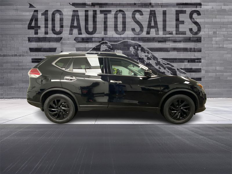 2015 Nissan Rogue SL Crossover Upper Image 2