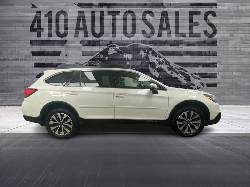 2017 Subaru Outback 3.6R Limited AWD Upper Image 2
