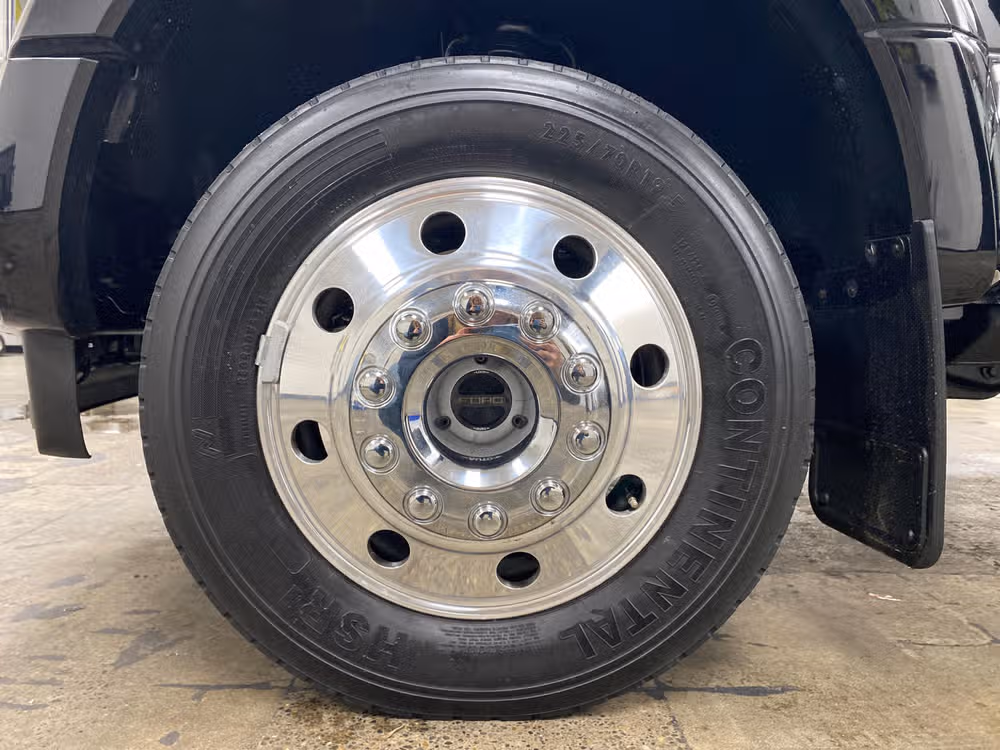 2019 Ford F-450 Super Duty Platinum Crew Cab Image 10