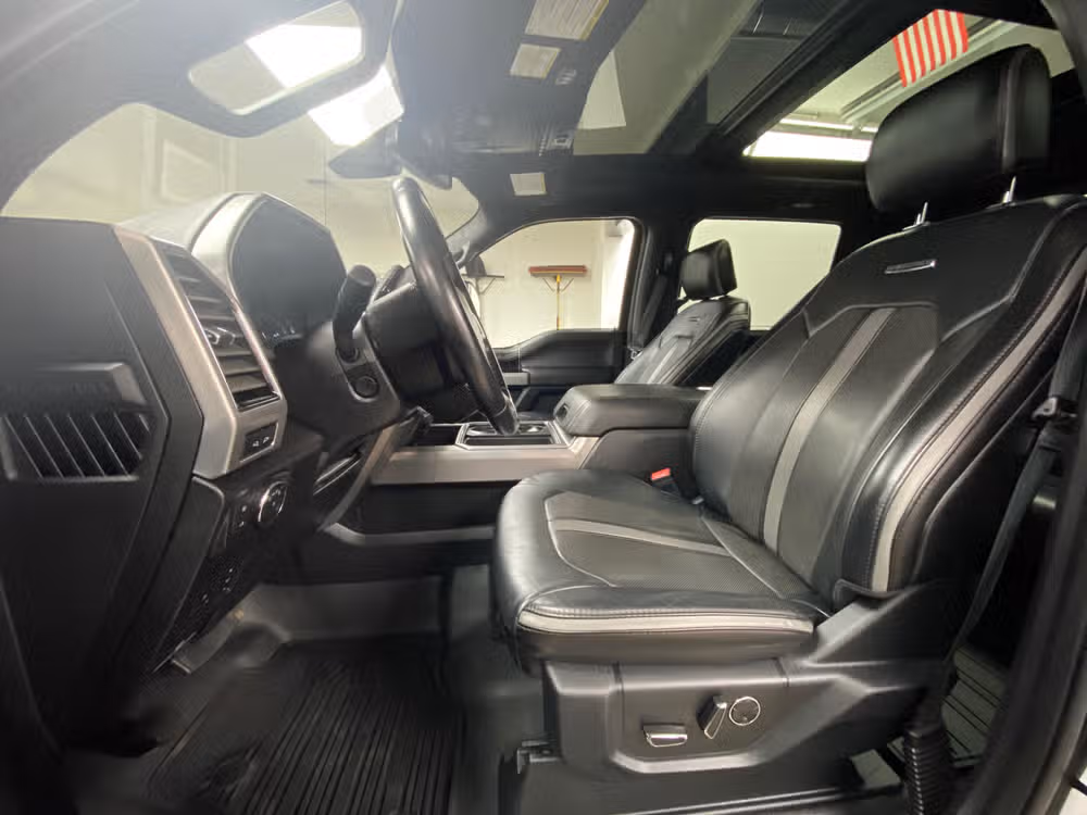 2019 Ford F-450 Super Duty Platinum Crew Cab Image 25