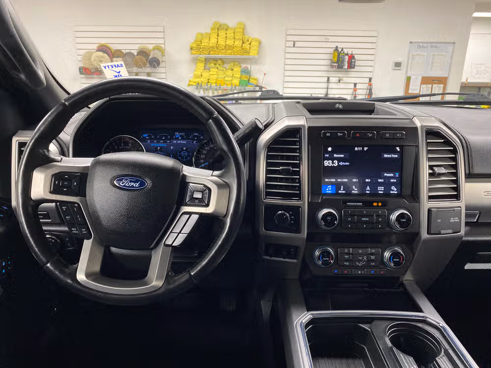 2019 Ford F-450 Super Duty Platinum Crew Cab Image 12