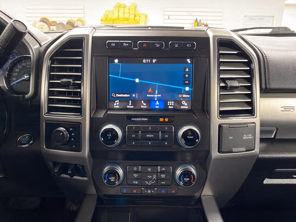 2019 Ford F-450 Super Duty Platinum Crew Cab Image 14