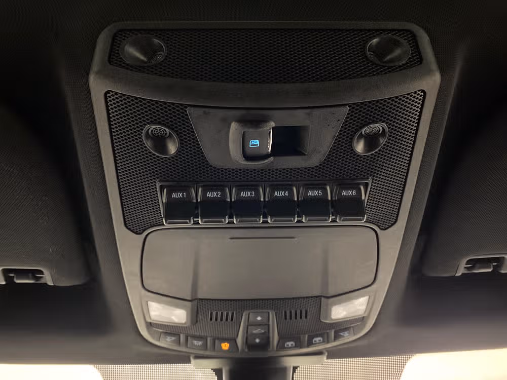 2019 Ford F-450 Super Duty Platinum Crew Cab Image 19