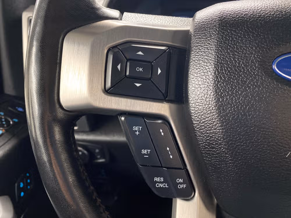 2019 Ford F-450 Super Duty Platinum Crew Cab Image 20