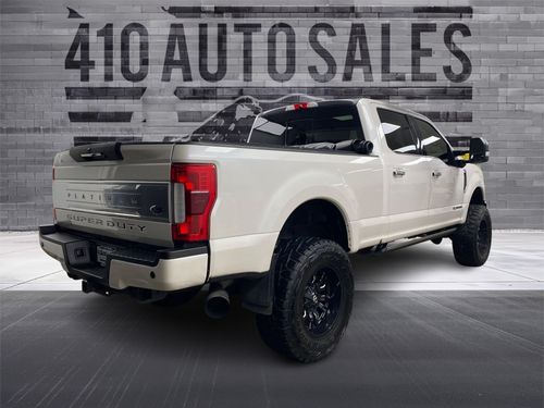 2019 Ford F-250 Super Duty Crew Cab PLATINUM 4X4 *LIFTED* Lower Image 1