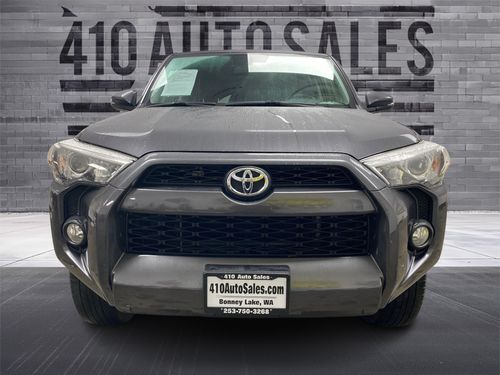 2017 Toyota 4Runner SR5 Premium 4X4  *THIRD ROW* Lower Image 3