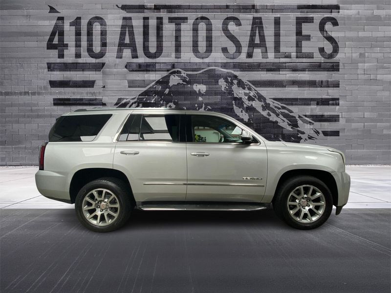 2018 GMC Yukon Denali 4WD * THIRD ROW * Upper Image 2