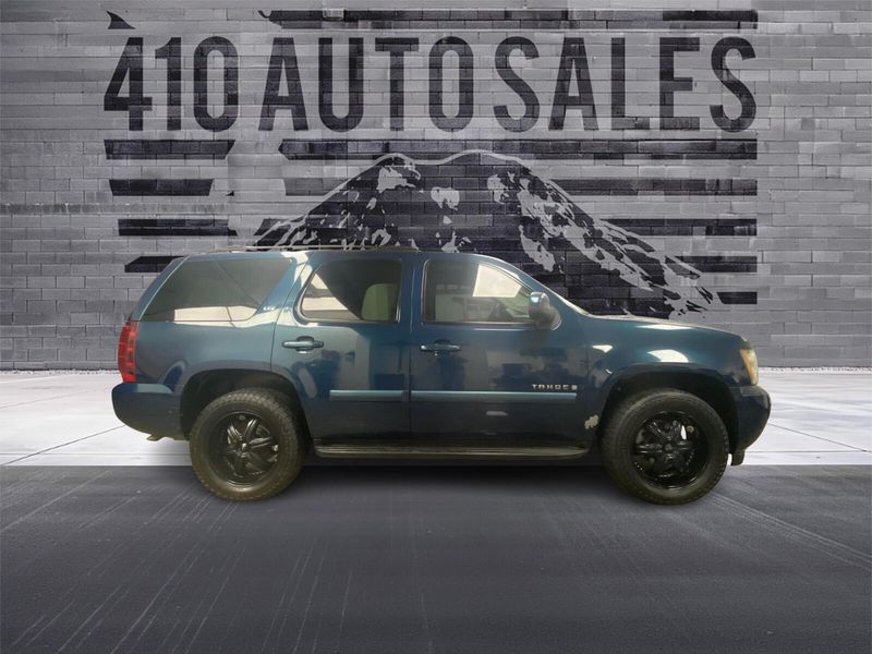 2007 Chevrolet Tahoe 4X4 Upper Image 2