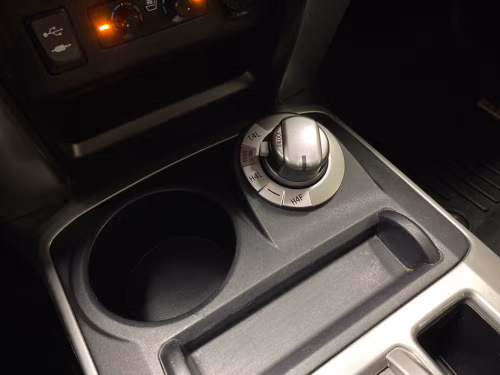 2015 Toyota 4Runner Limited 4WD Image 14