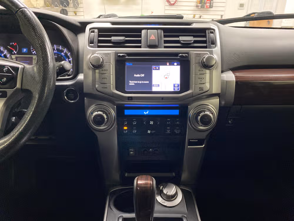 2015 Toyota 4Runner Limited 4WD Image 11
