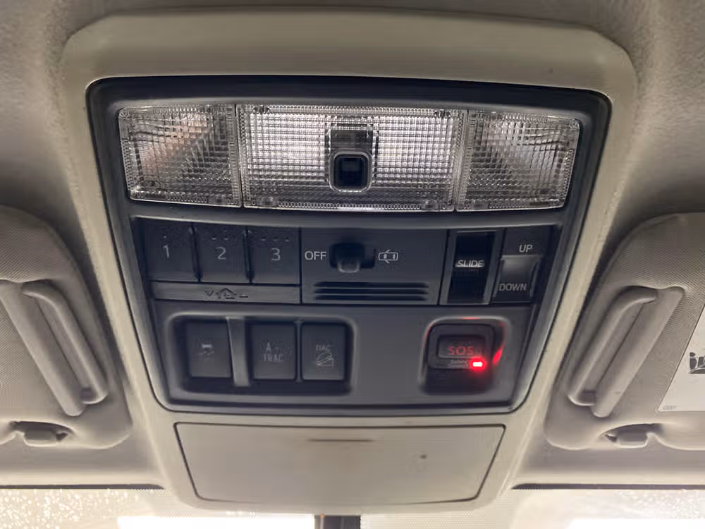 2015 Toyota 4Runner Limited 4WD Image 16