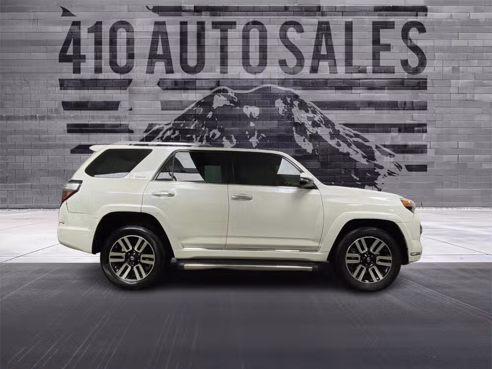 2015 Toyota 4Runner Limited 4WD Image 2
