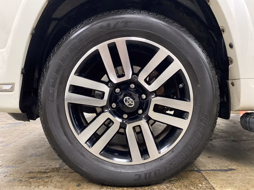 2015 Toyota 4Runner Limited 4WD Image 8