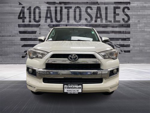 2015 Toyota 4Runner Limited 4WD Lower Image 2