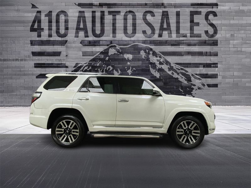 2015 Toyota 4Runner Limited 4WD photo 2