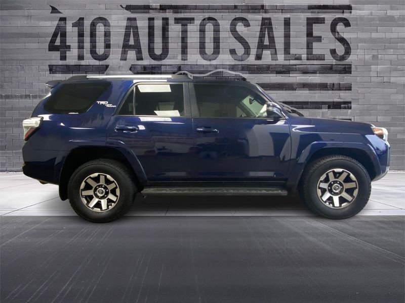 2018 Toyota 4Runner OFF-ROAD PREMIUM 4X4 Upper Image 2