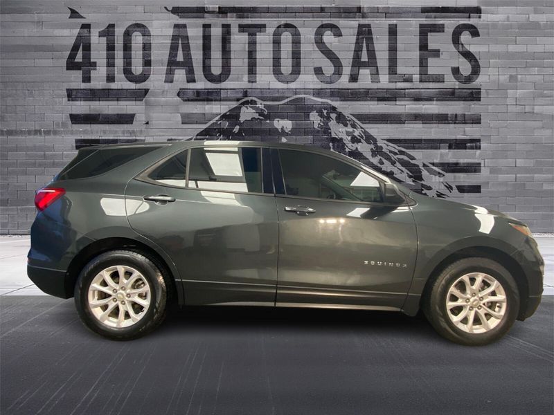 2018 Chevrolet Equinox LS Upper Image 2