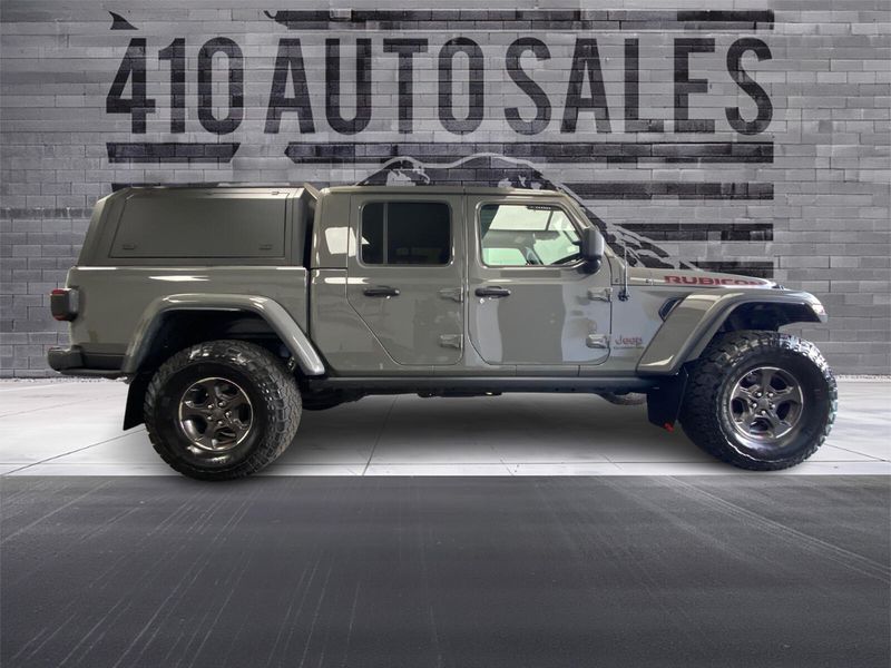 2021 Jeep Gladiator Rubicon photo 2
