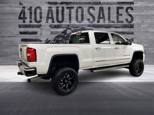 2015 GMC Sierra 2500HD Denali Crew Cab Lower Image 1