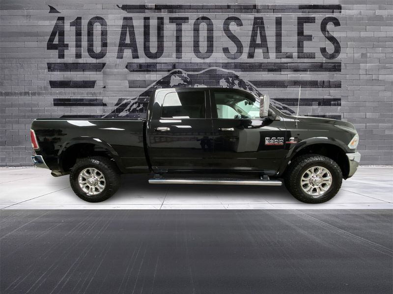 2018 Ram 2500 Laramie Crew Cab 4X4 Upper Image 2