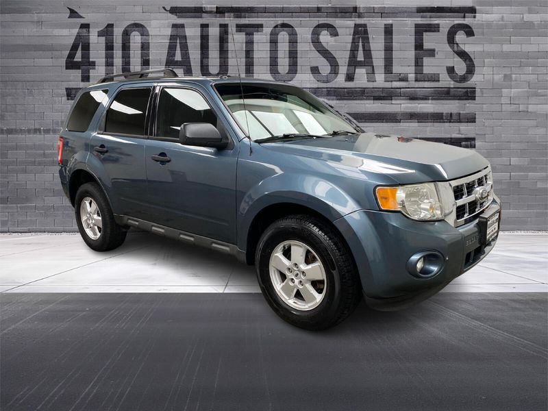 2010 Ford Escape XLT Upper Image 1