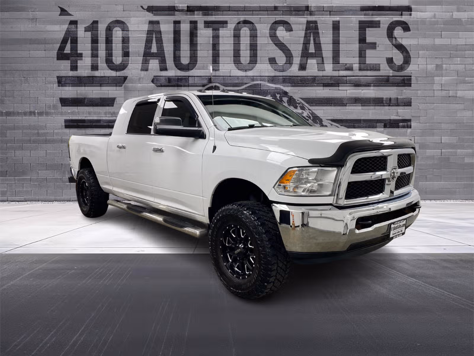 2016 Ram 3500 Mega Cab SLT 4X4 *LEVELED* Upper Image 1