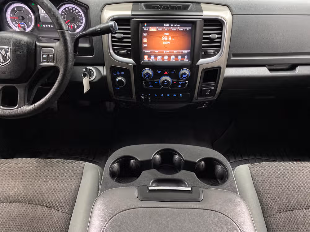 2016 Ram 3500 Mega Cab SLT 4X4 *LEVELED* Image 14