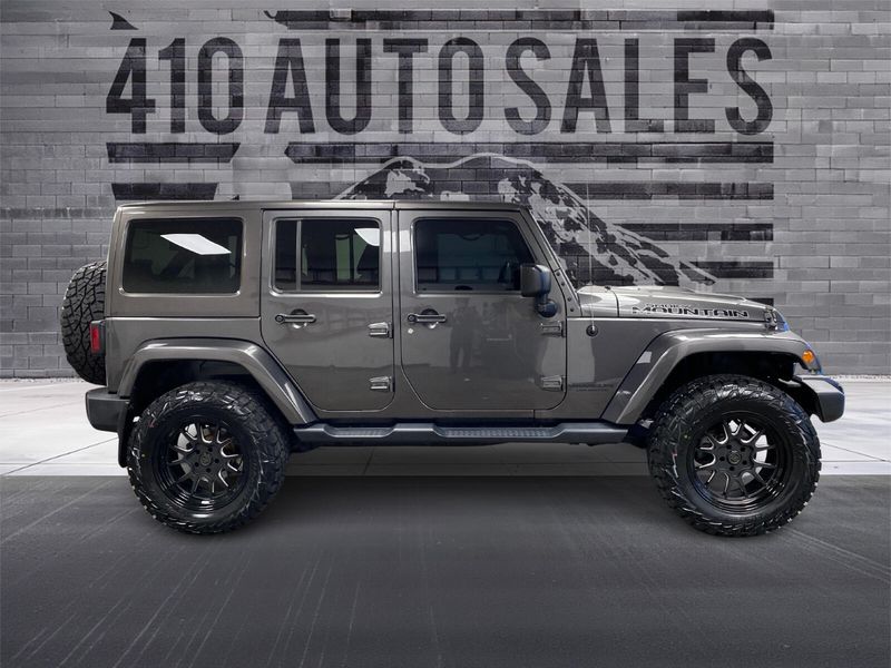 2017 Jeep Wrangler Unlimited Smoky Mountain photo 2