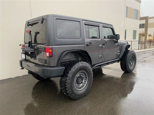 2017 Jeep Wrangler Unlimited SAHARA Lower Image 1