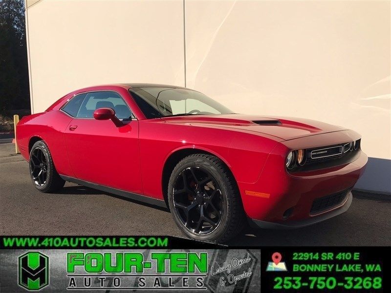 2015 Dodge Challenger SXT Upper Image 1