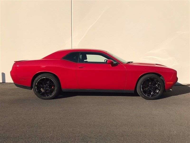 2015 Dodge Challenger SXT photo 2