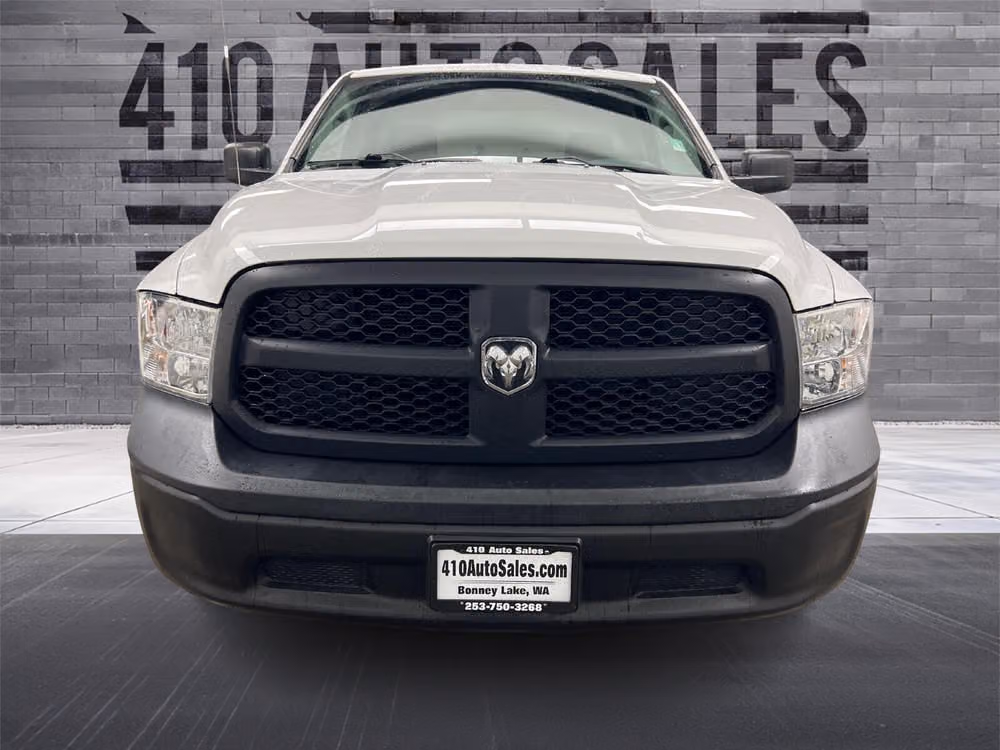 2019 RAM 1500 CLASSIC TRADESMAN REGULAR CAB Lower Image 3