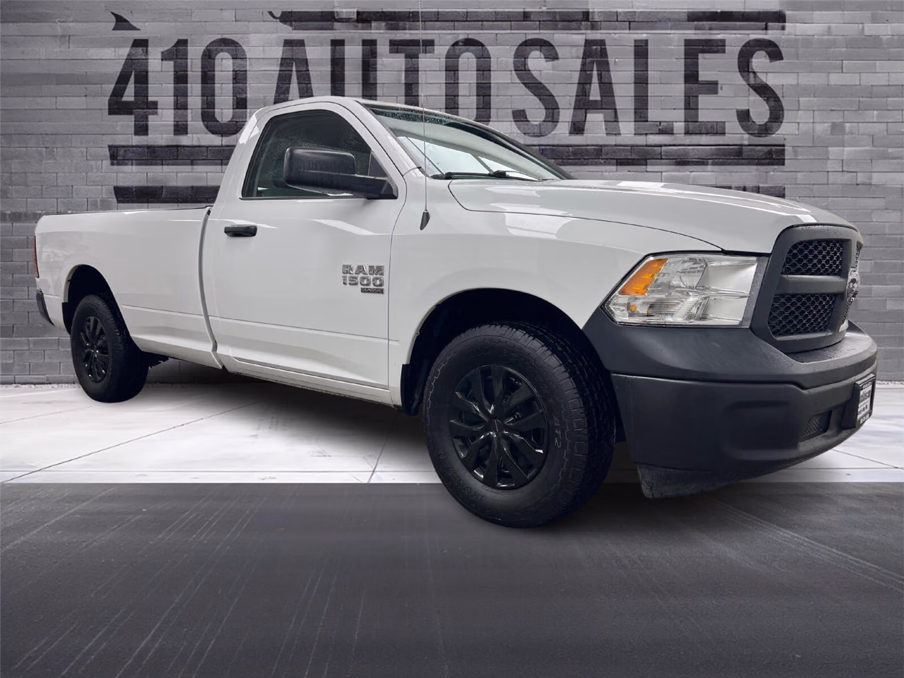2019 RAM 1500 CLASSIC TRADESMAN REGULAR CAB Image 1